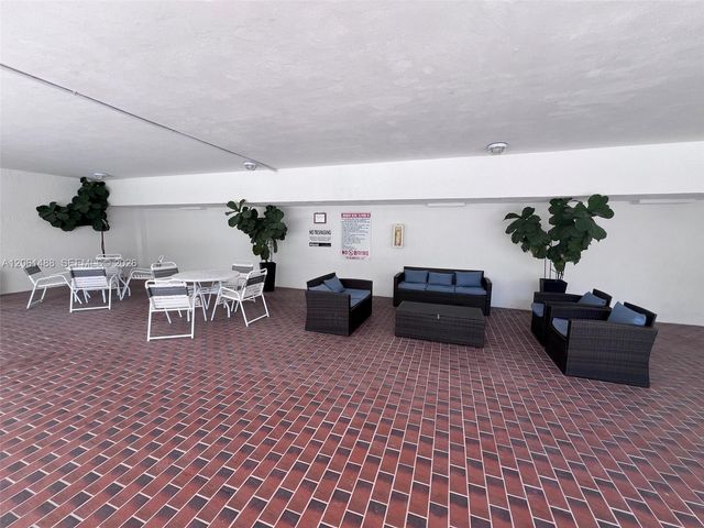 1665 Bay Rd 416, Miami Beach, FL 33139