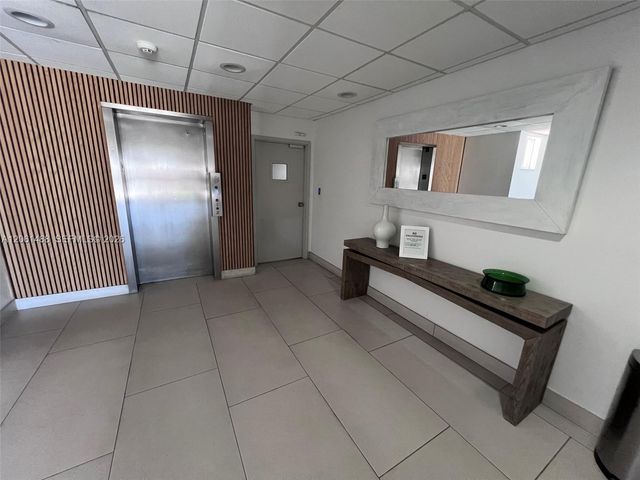 1665 Bay Rd 416, Miami Beach, FL 33139