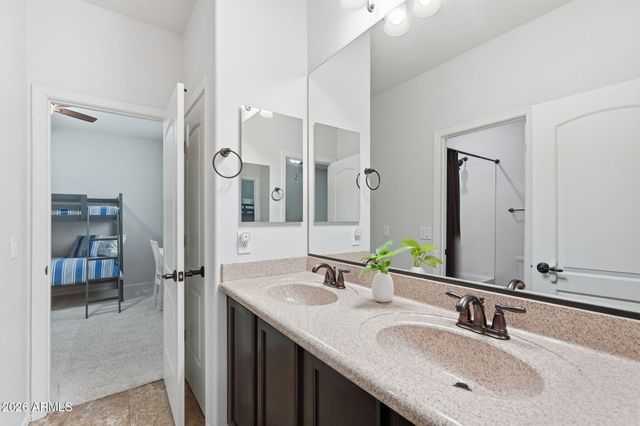 3066 E SANTA FE Lane, Gilbert, AZ 85297