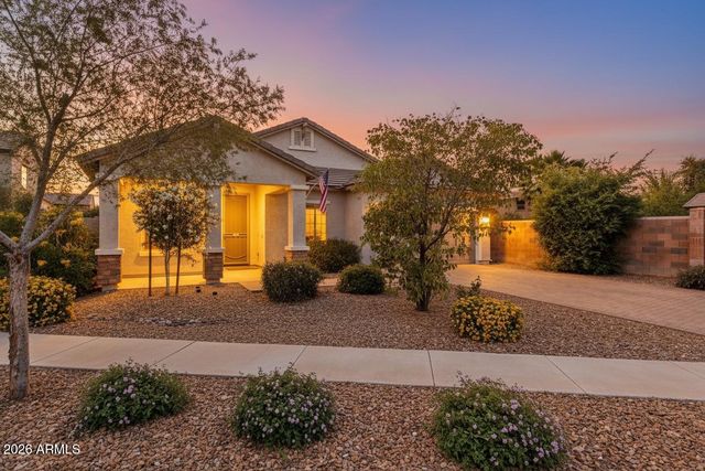 3066 E SANTA FE Lane, Gilbert, AZ 85297