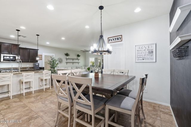 3066 E SANTA FE Lane, Gilbert, AZ 85297