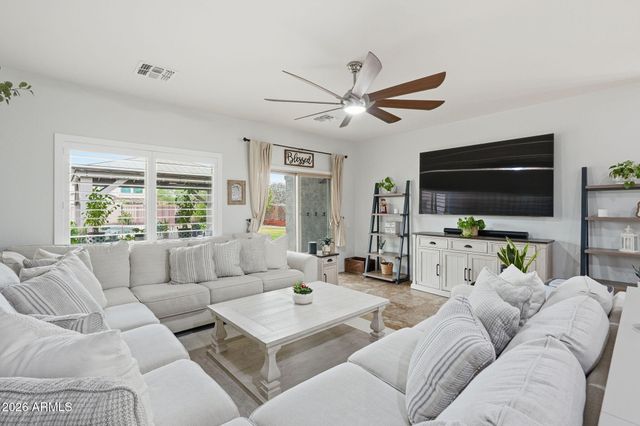 3066 E SANTA FE Lane, Gilbert, AZ 85297