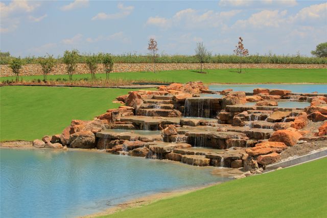 742 Gentle Bird Drive, Lavon, TX 75166
