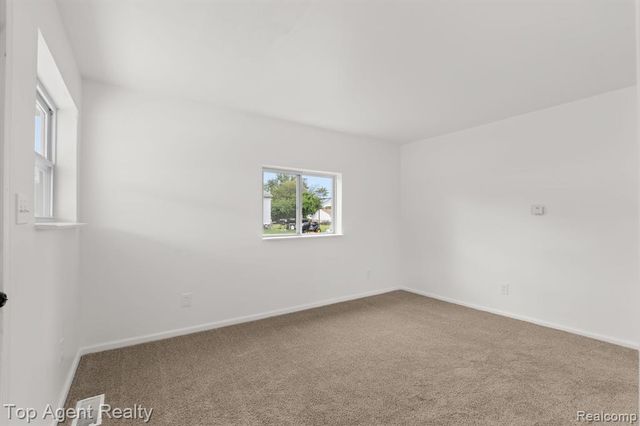 27734 Lasslett Street, Roseville, MI 48066