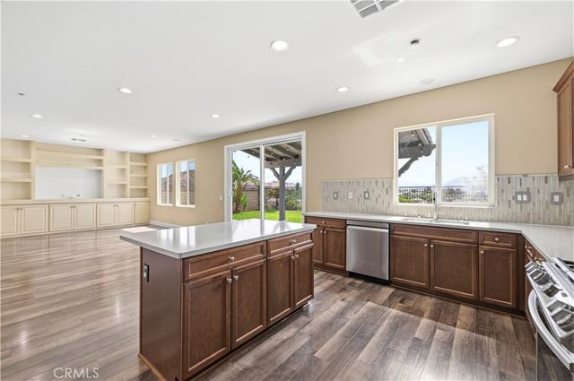 20540 Suzie, Saugus, CA 91350