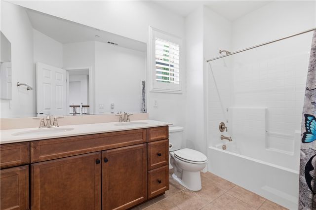 20540 Suzie, Saugus, CA 91350
