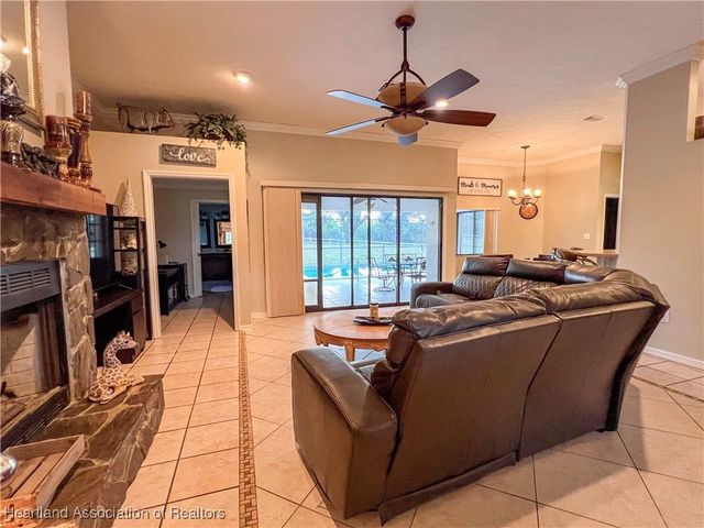 14 Meadowlake Circle S, Lake Placid, FL 33852
