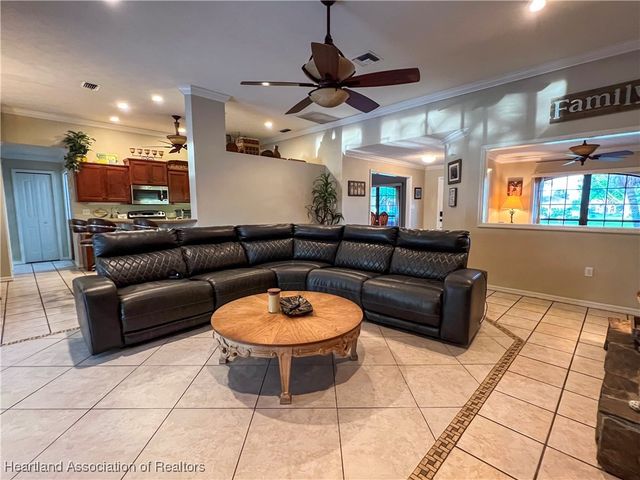 14 Meadowlake Circle S, Lake Placid, FL 33852