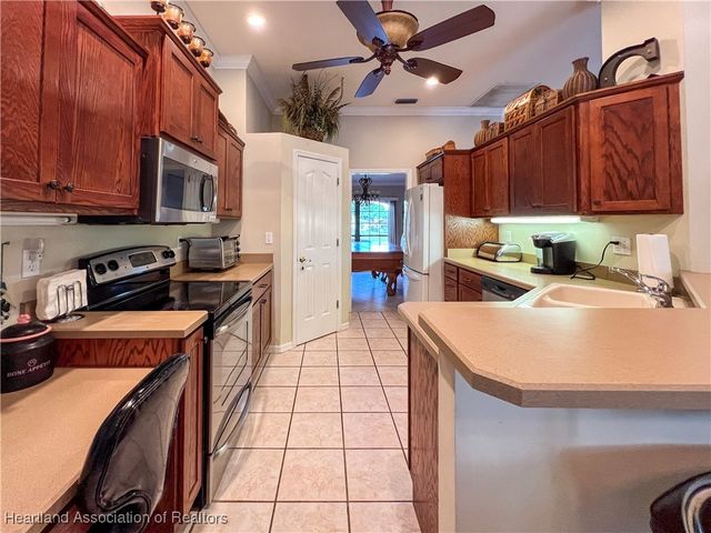 14 Meadowlake Circle S, Lake Placid, FL 33852