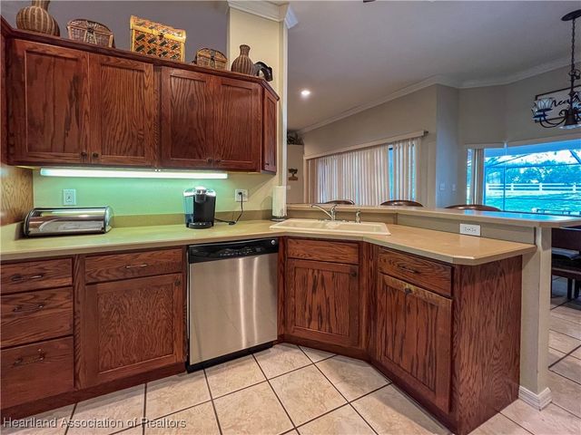 14 Meadowlake Circle S, Lake Placid, FL 33852
