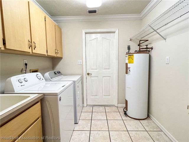 14 Meadowlake Circle S, Lake Placid, FL 33852