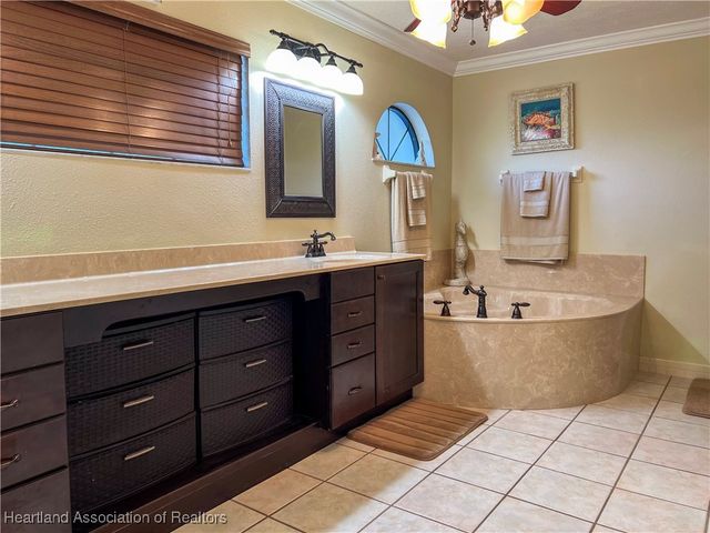 14 Meadowlake Circle S, Lake Placid, FL 33852