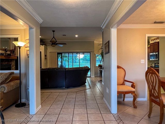 14 Meadowlake Circle S, Lake Placid, FL 33852
