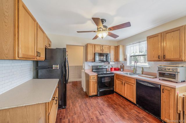 92 Old Selden Stage Road, Selden, NY 11784