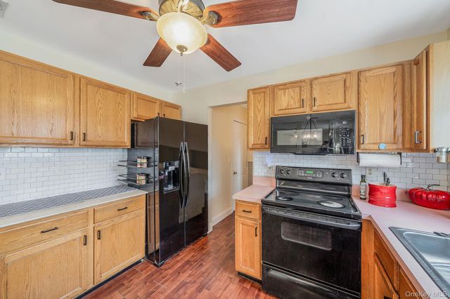 92 Old Selden Stage Road, Selden, NY 11784