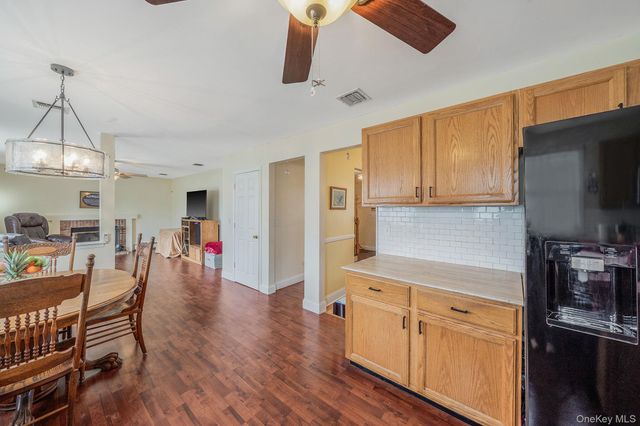 92 Old Selden Stage Road, Selden, NY 11784