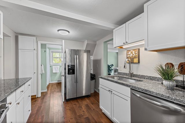 1869 Birmingham Street, Maplewood, MN 55109