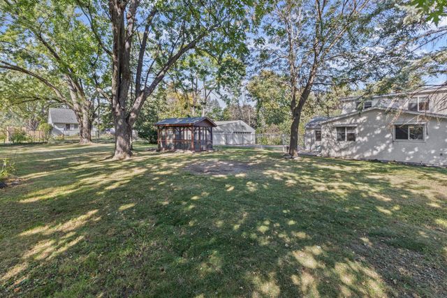 1869 Birmingham Street, Maplewood, MN 55109
