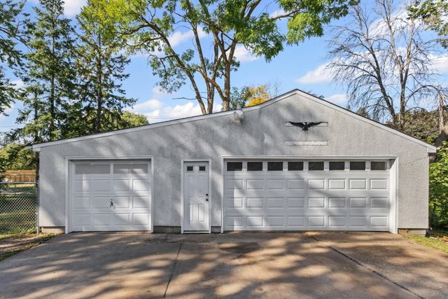 1869 Birmingham Street, Maplewood, MN 55109