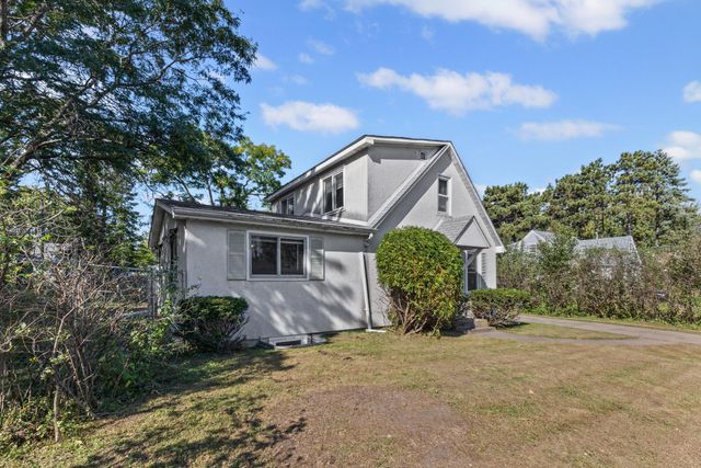 1869 Birmingham Street, Maplewood, MN 55109