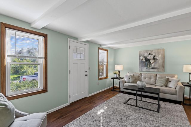 1869 Birmingham Street, Maplewood, MN 55109