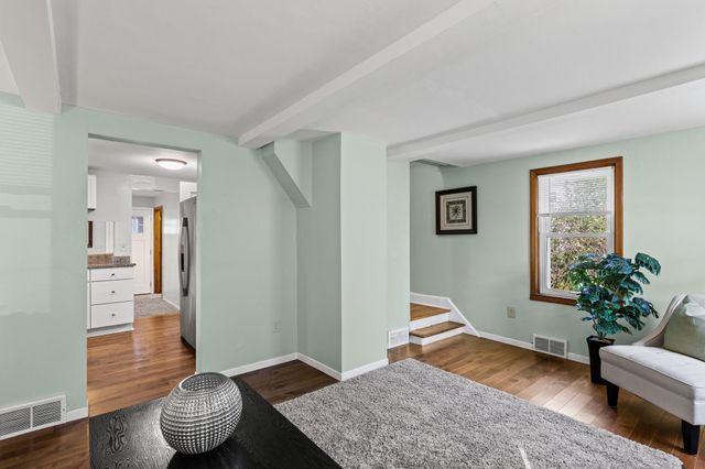1869 Birmingham Street, Maplewood, MN 55109