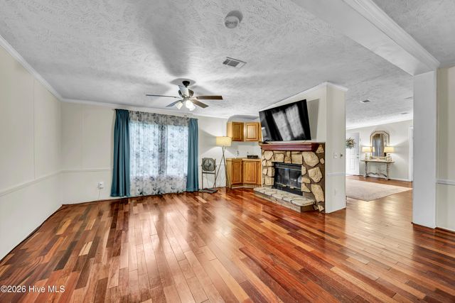 2109 E Lake Shore Drive, Wilmington, NC 28401