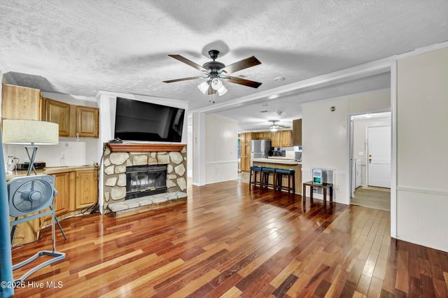 2109 E Lake Shore Drive, Wilmington, NC 28401