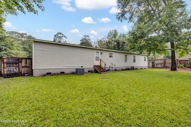 2109 E Lake Shore Drive, Wilmington, NC 28401