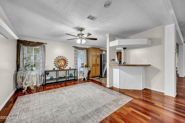 2109 E Lake Shore Drive, Wilmington, NC 28401