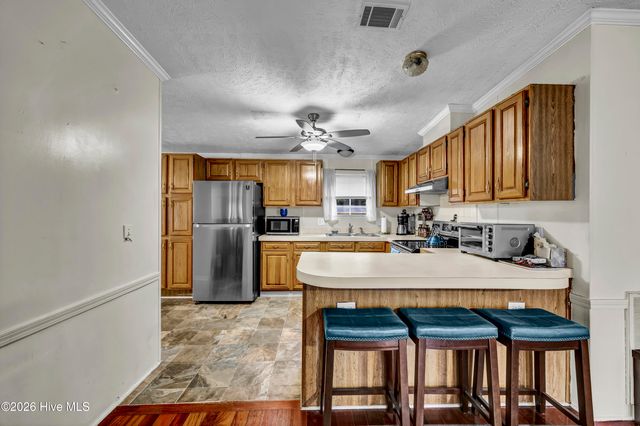 2109 E Lake Shore Drive, Wilmington, NC 28401