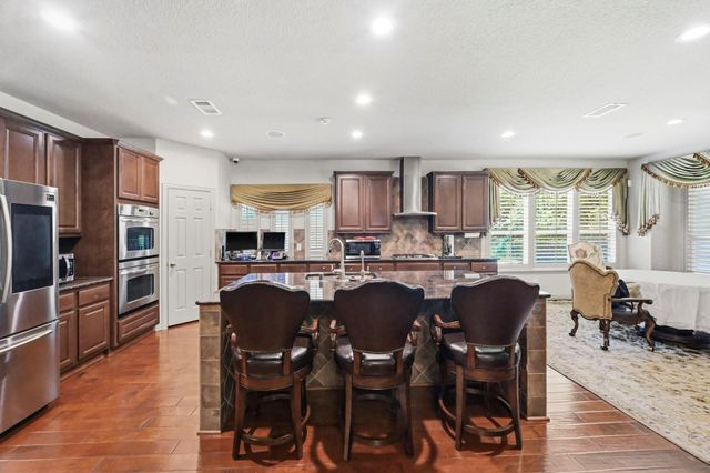 11 Golden Floral Court, Magnolia, TX 77354