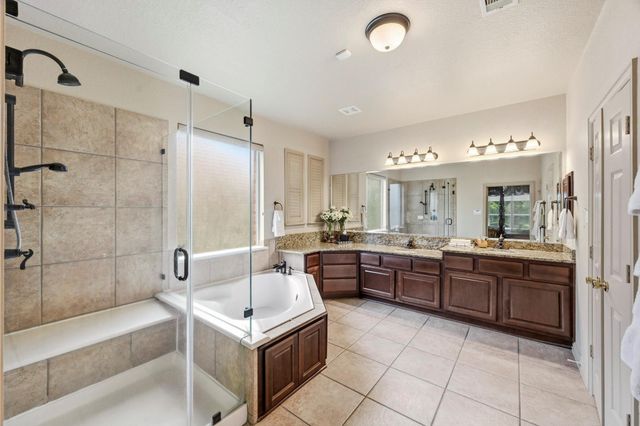 11 Golden Floral Court, Magnolia, TX 77354