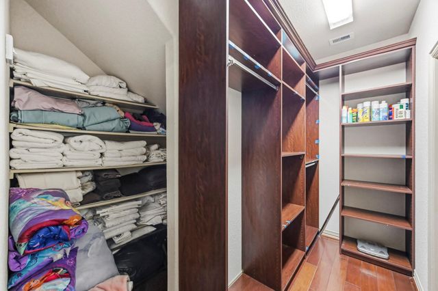 11 Golden Floral Court, Magnolia, TX 77354