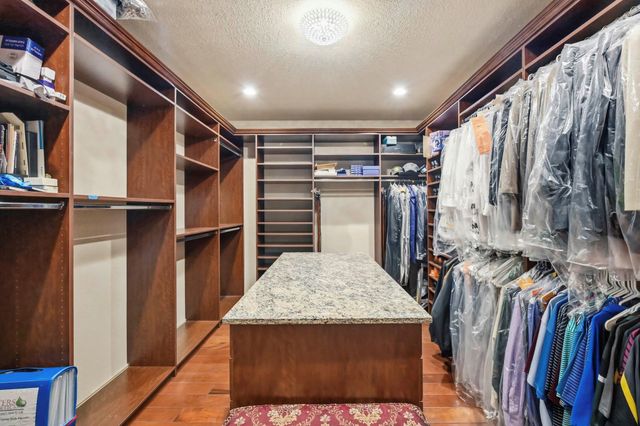 11 Golden Floral Court, Magnolia, TX 77354