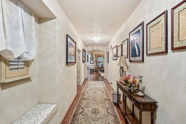 11 Golden Floral Court, Magnolia, TX 77354