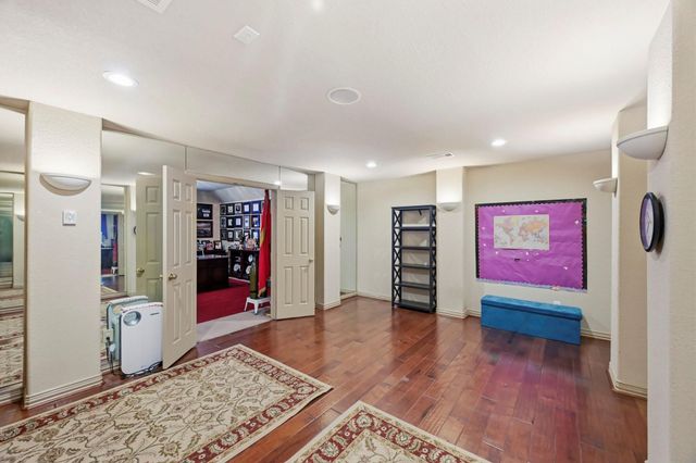 11 Golden Floral Court, Magnolia, TX 77354