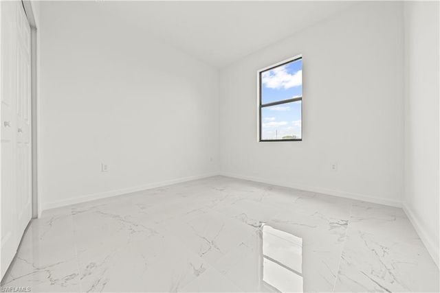 3207 74th ST W, Lehigh Acres, FL 33971