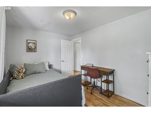 12737 Ne MORRIS St, Portland, OR 97230