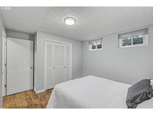 12737 Ne MORRIS St, Portland, OR 97230