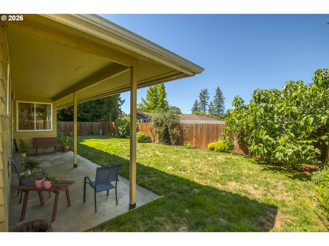 12737 Ne MORRIS St, Portland, OR 97230