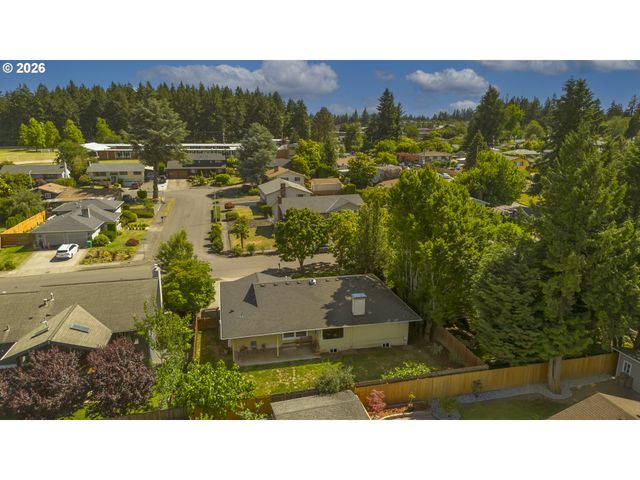 12737 Ne MORRIS St, Portland, OR 97230