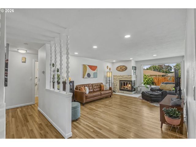 12737 Ne MORRIS St, Portland, OR 97230