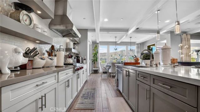 18601 Juniper Springs, Canyon Country, CA 91387