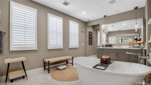 18601 Juniper Springs, Canyon Country, CA 91387