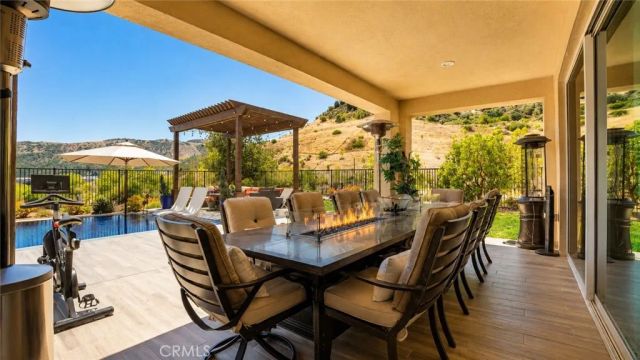 18601 Juniper Springs, Canyon Country, CA 91387
