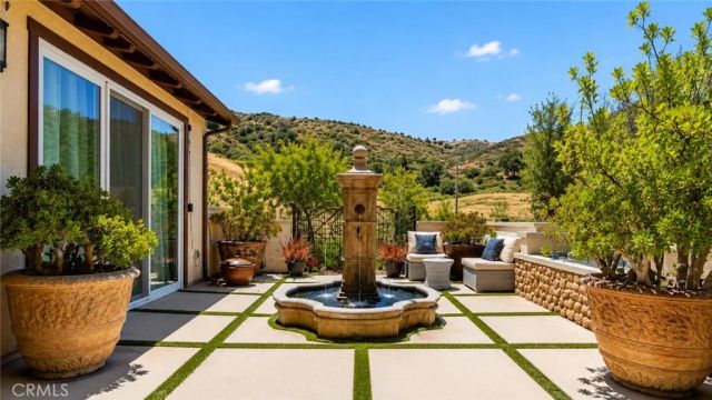 18601 Juniper Springs, Canyon Country, CA 91387