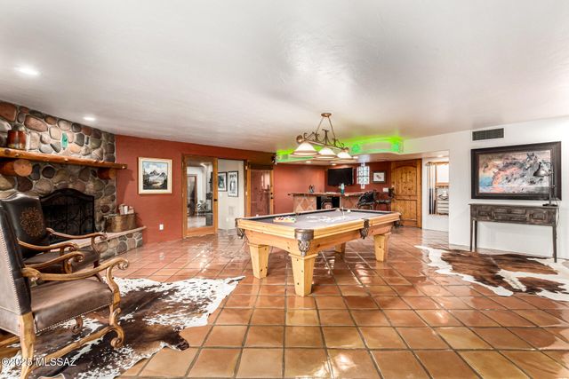 5525 N Oracle Road, Tucson, AZ 85704