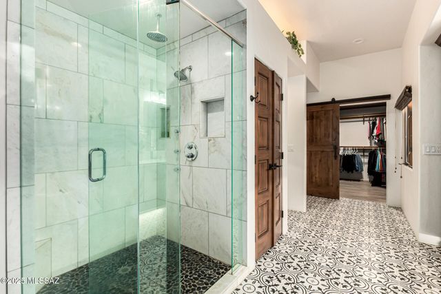 5525 N Oracle Road, Tucson, AZ 85704