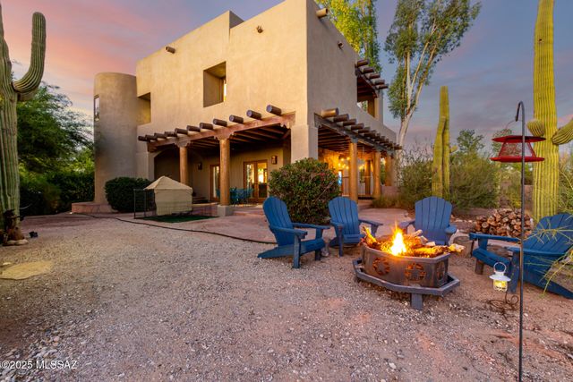 5525 N Oracle Road, Tucson, AZ 85704